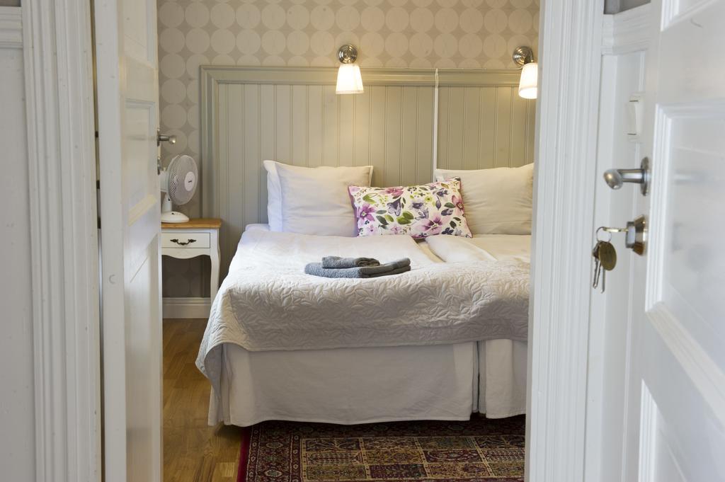 Lilla Hotellet I Nora Экстерьер фото